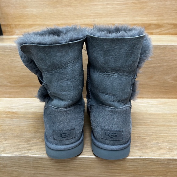 UGG Boots - Picture 2 of 13